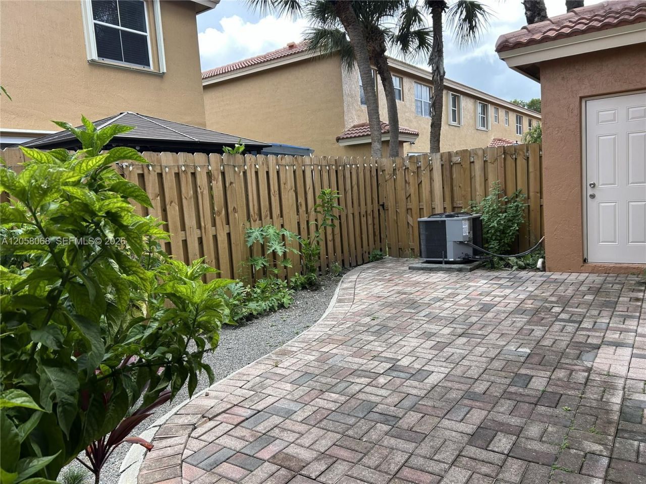 8545 NW 140th St, Unit 1101, Miami Lakes, FL 33016 Photo