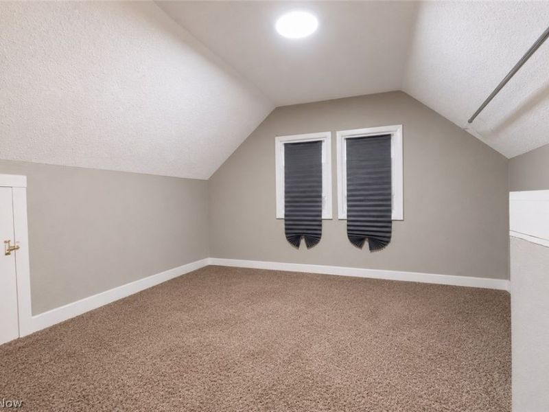 985 Bloomfield Avenue, Akron, OH 44302 Photo 13