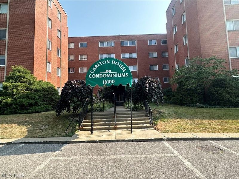 16100 Van Aken Boulevard, Unit 306, Shaker Heights, OH 44120 Photo 1