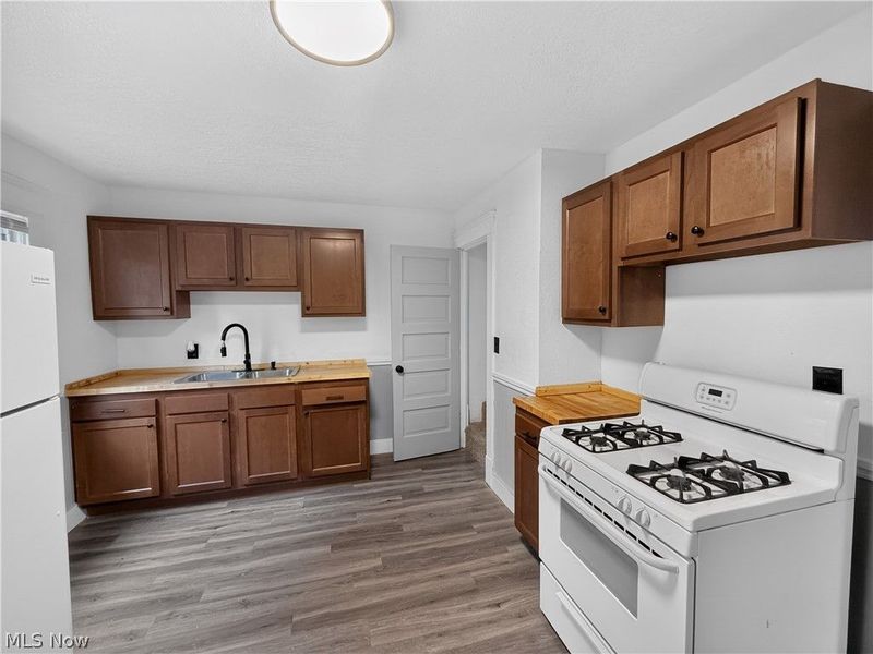 9705 Orleans Avenue, Cleveland, OH 44105 Photo 5