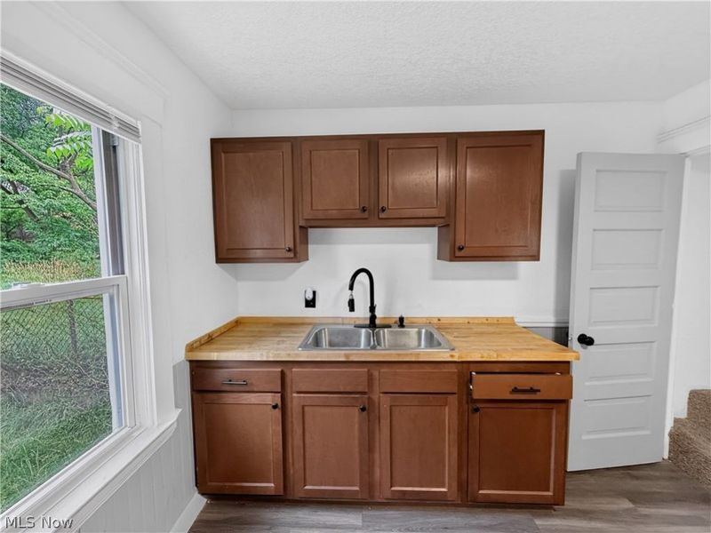 9705 Orleans Avenue, Cleveland, OH 44105 Photo 6