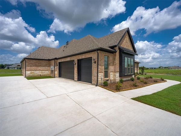 2215 Delegation Lane, Nevada, TX 75173