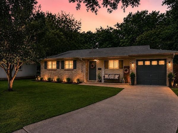 312 Gardenia Court , Burleson, TX 76028