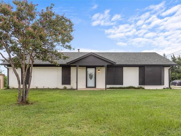1939 E Texas Street , Denison, TX 75021