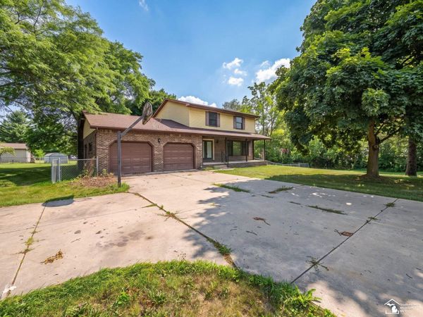 1902 S Raisinville Road, Monroe, MI 48161