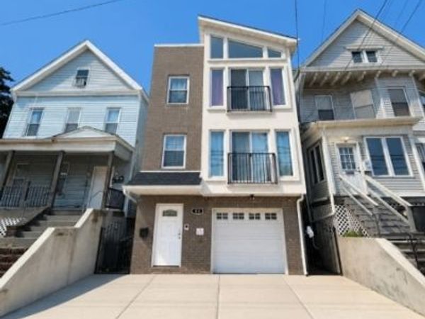 83 Stuyvesant Ave, Newark, NJ 07106