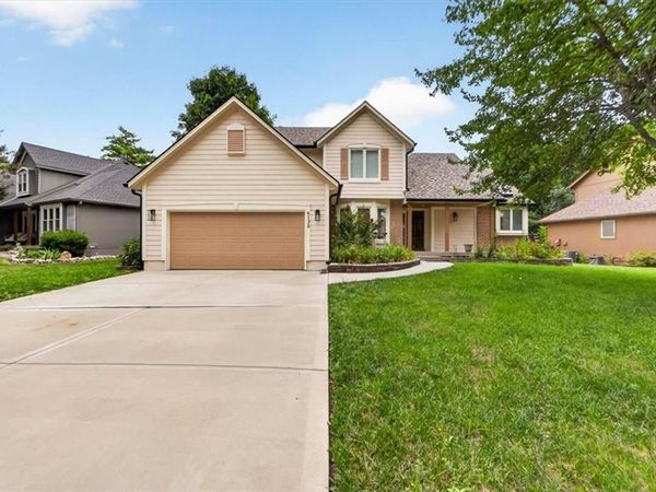 4132 SW Leeward Drive, Lee's Summit, MO 64082