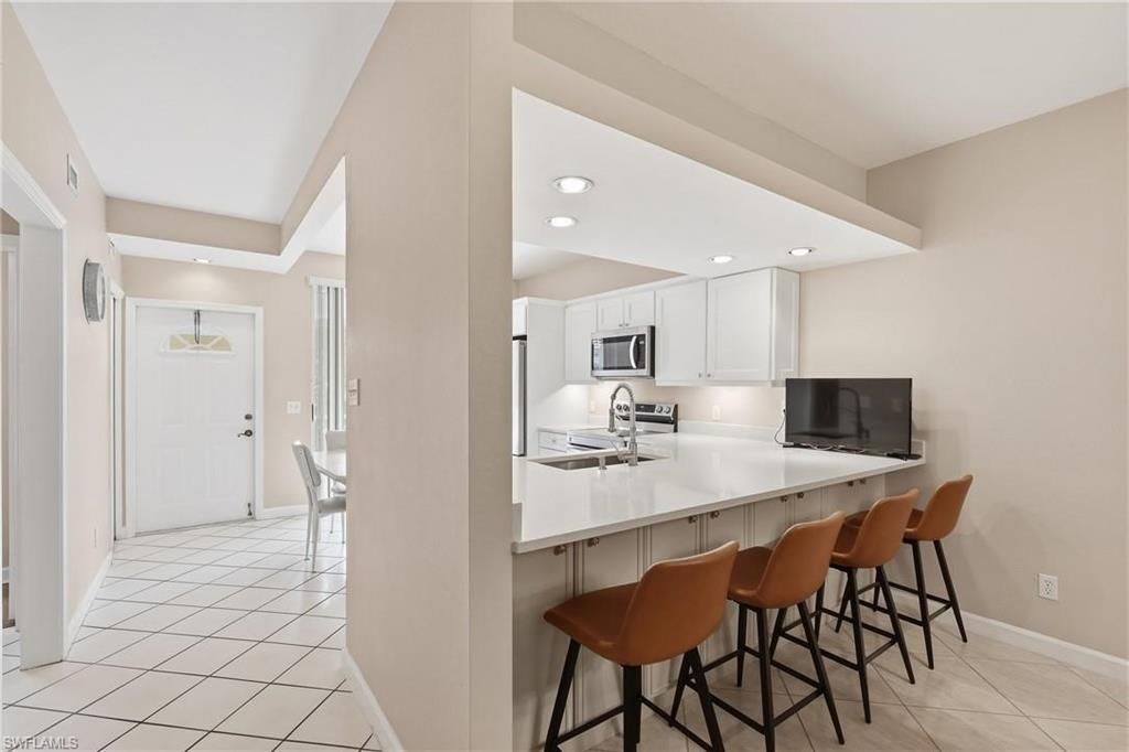 2245 Hidden Lake Dr , Unit 3, Naples, FL 34112 Photo