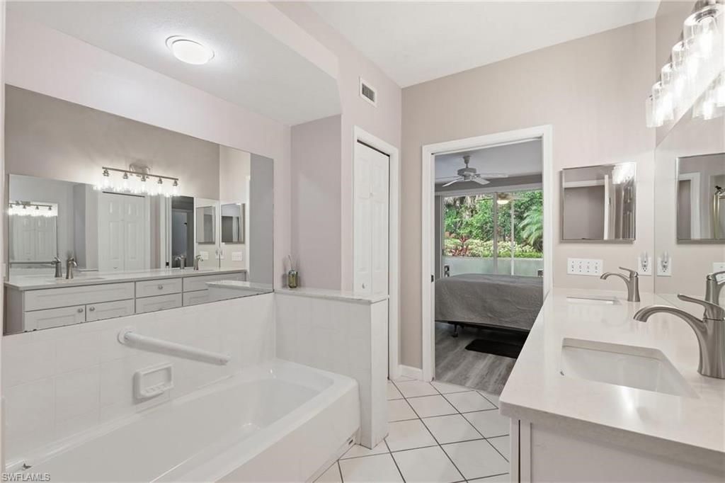 2245 Hidden Lake Dr , Unit 3, Naples, FL 34112 Photo