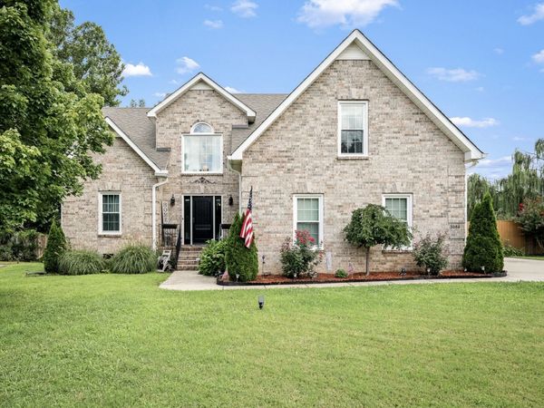 3084 Vicwood Dr , Murfreesboro, TN 37128