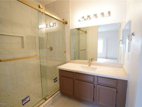 5525 W Flamingo Road, Unit 2011, Las Vegas, NV 89103