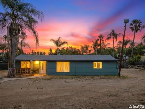 1949 Sunnyside Ave Avenue, El Cajon, CA 92019