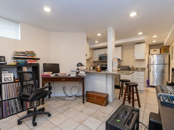 373-375 Broadway, Unit 2B, Cambridge, MA 02139