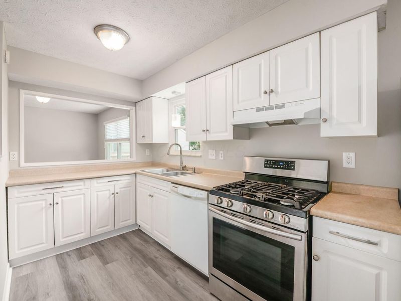 2407 Sanford Drive, Columbus, OH 43235 Photo 13