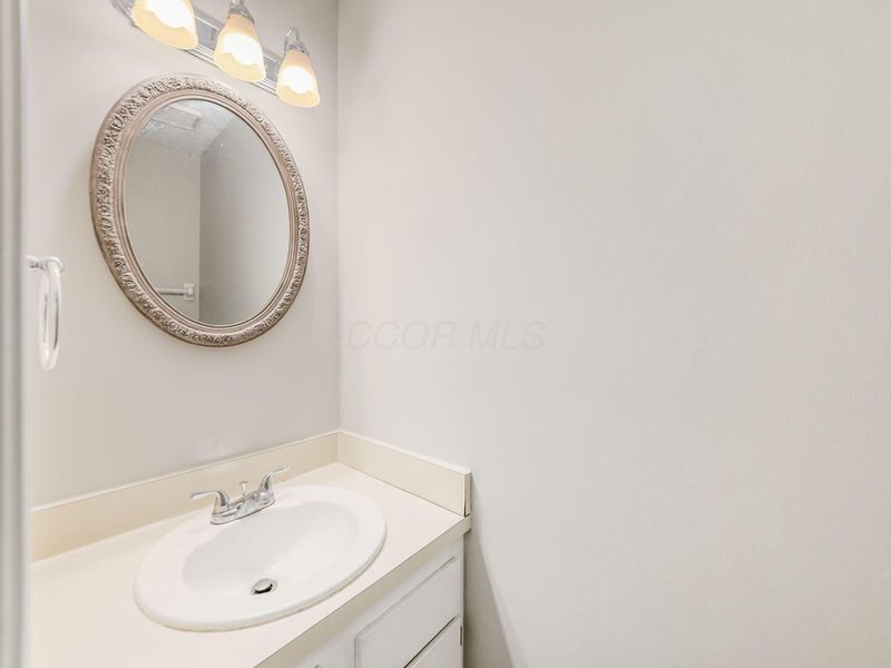 2407 Sanford Drive, Columbus, OH 43235 Photo 18