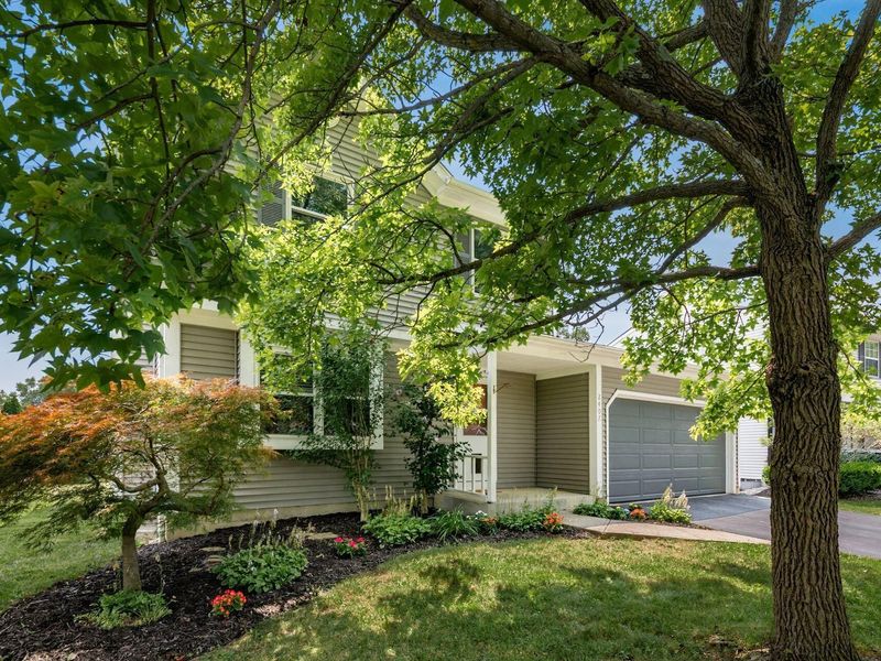 2407 Sanford Drive, Columbus, OH 43235 Photo 2