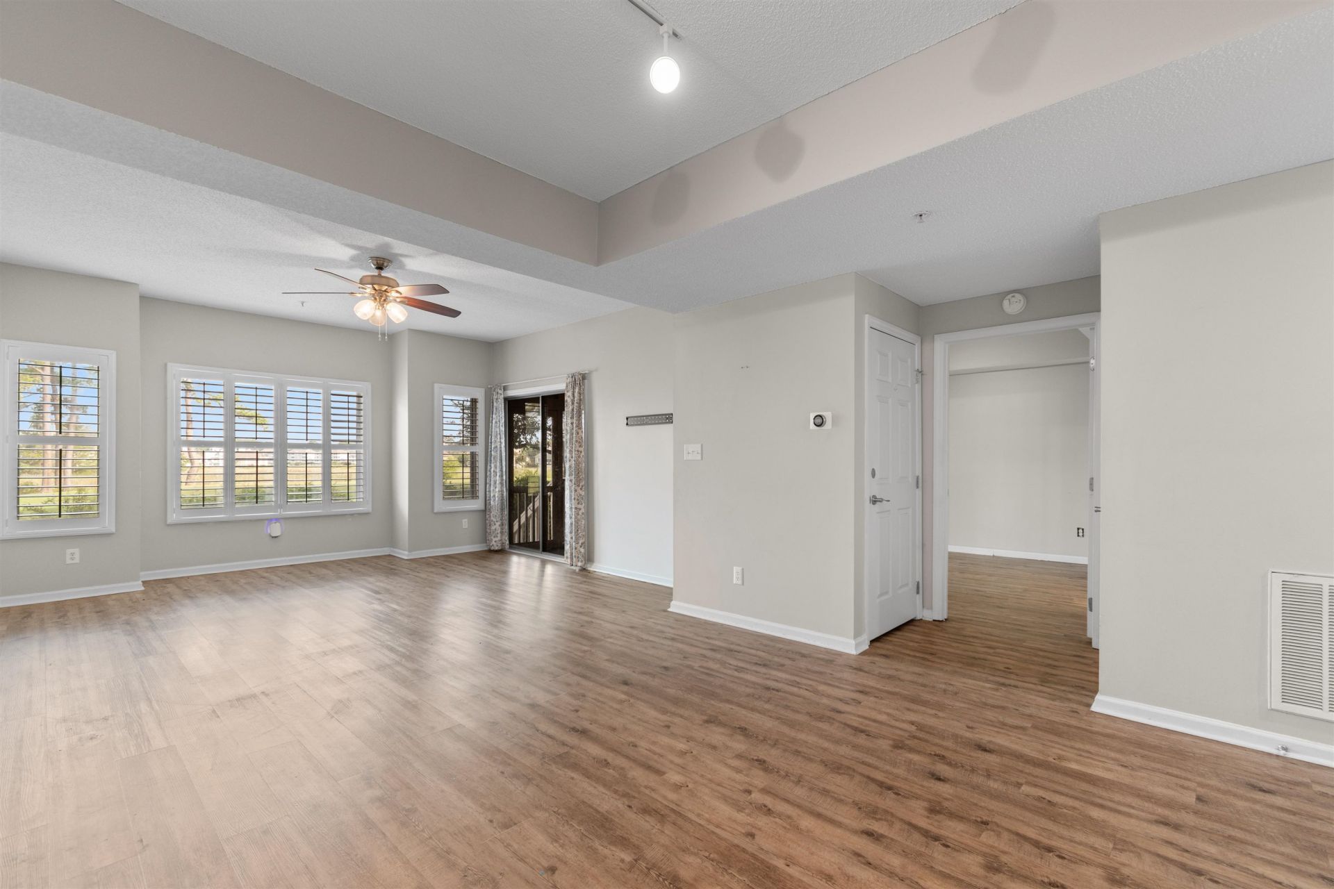 1551 Spinnaker Dr.  Photo 12