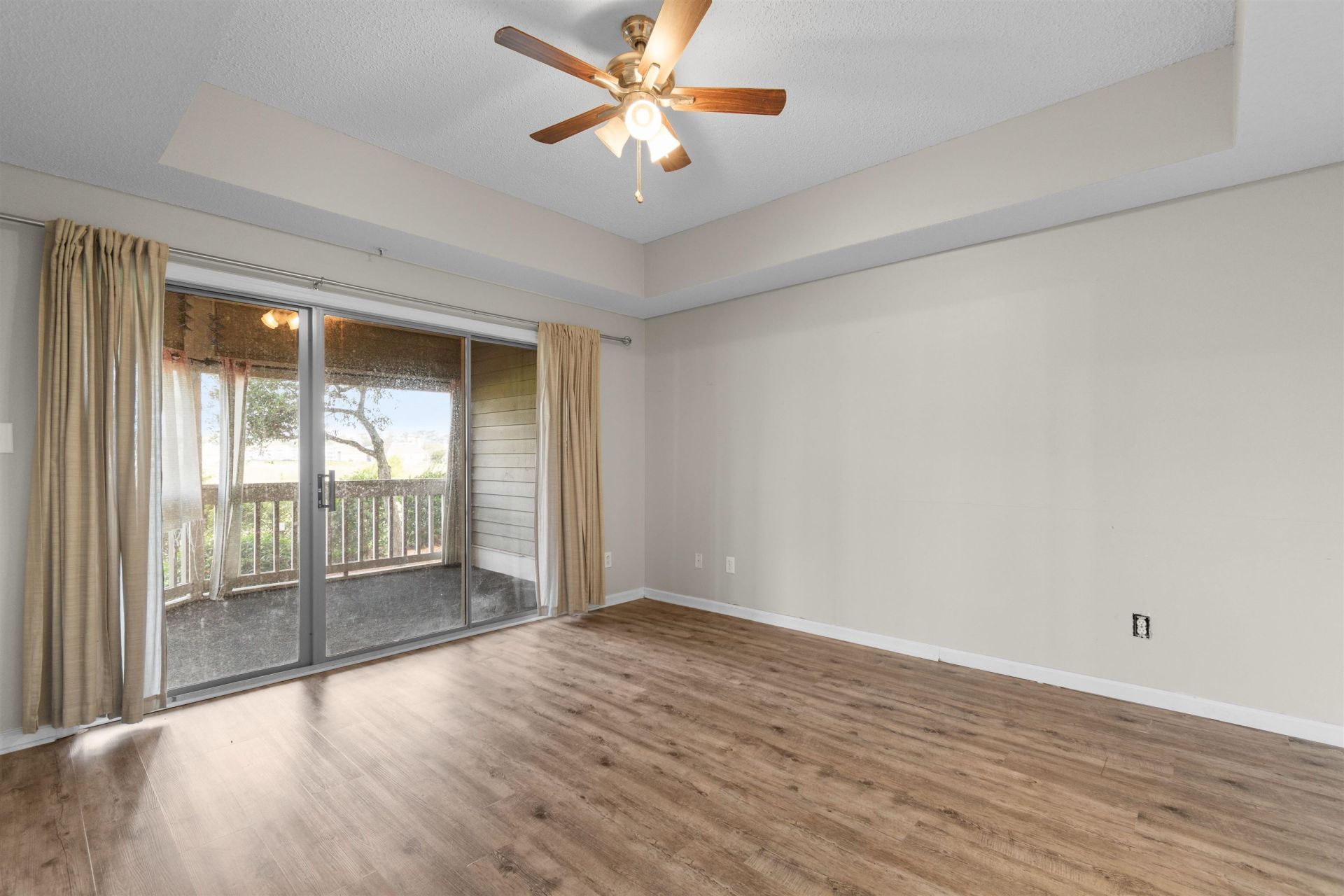 1551 Spinnaker Dr.  Photo 17