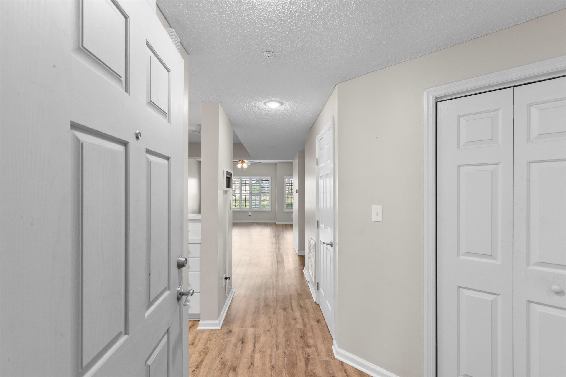 1551 Spinnaker Dr.  Photo 5