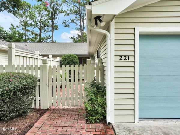 221 Inland Greens Circle, Wilmington, NC 28405