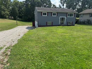 1168 Everbright Drive, Uniontown, OH 44685