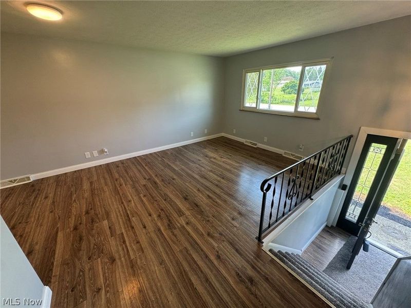 1168 Everbright Drive, Uniontown, OH 44685 Photo 3