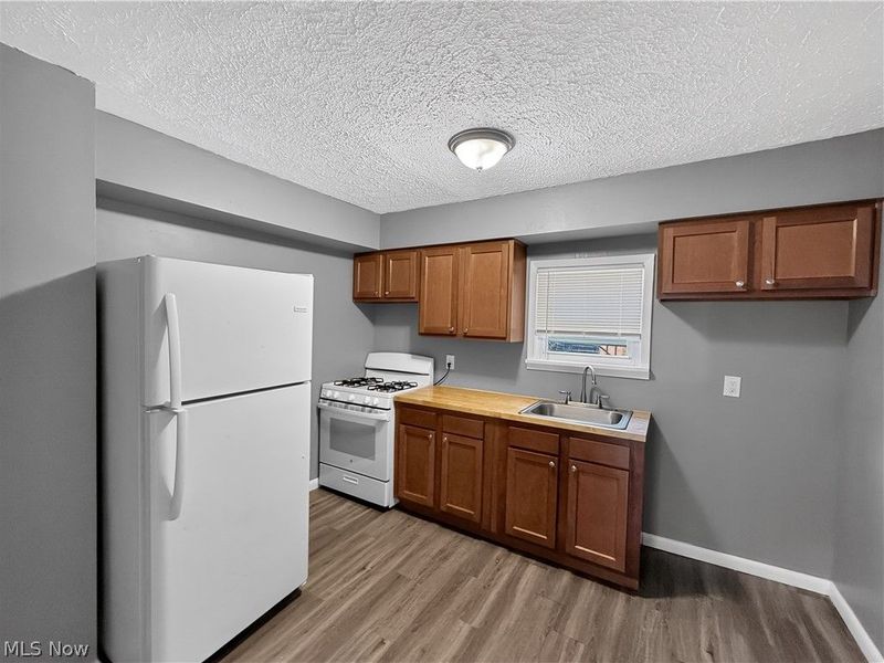 10409 Nelson Avenue, Cleveland, OH 44105 Photo 5