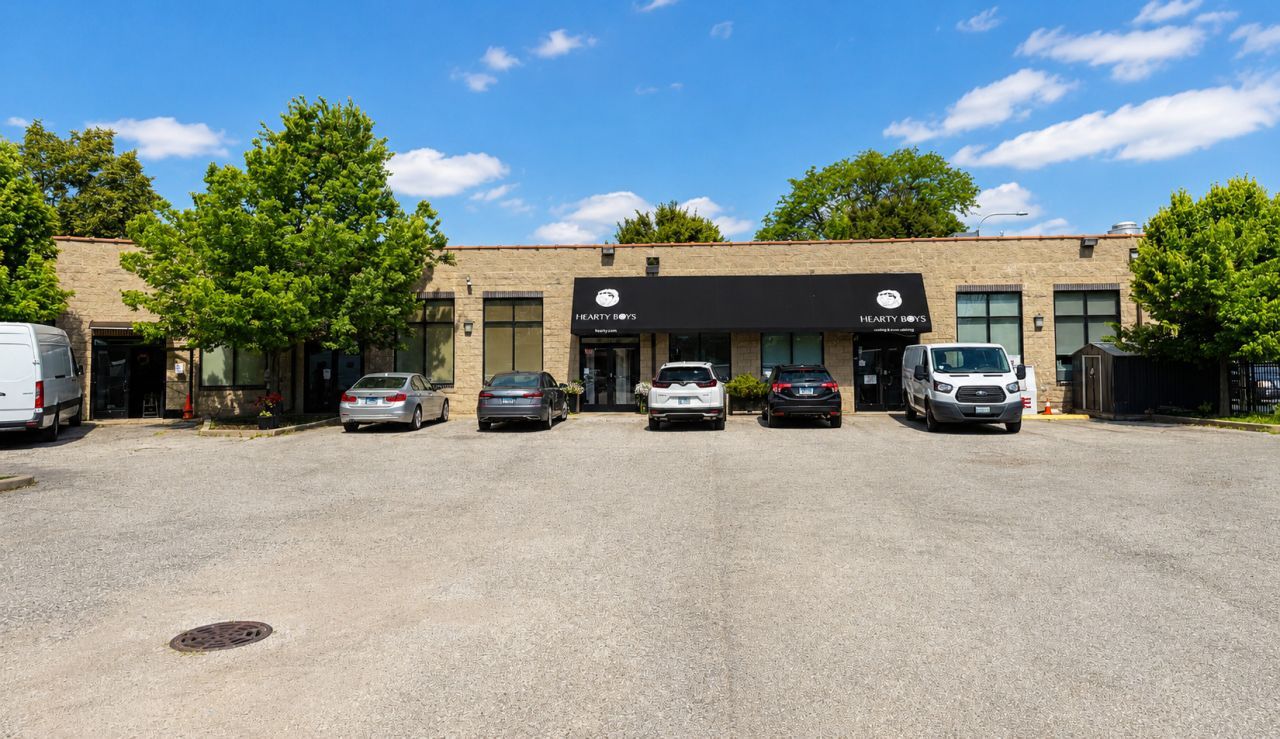 3515 W Grand Avenue, Chicago, IL 60651