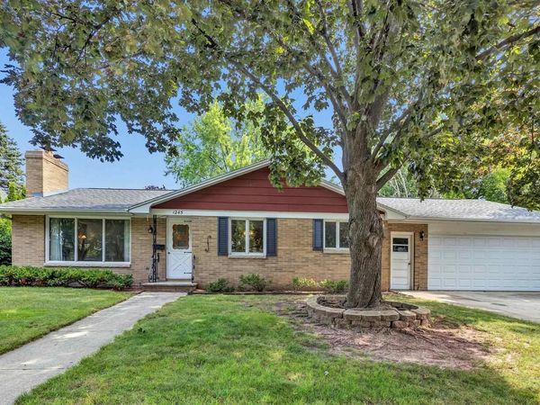 1245 SMITH STREET, Green Bay, WI 54302