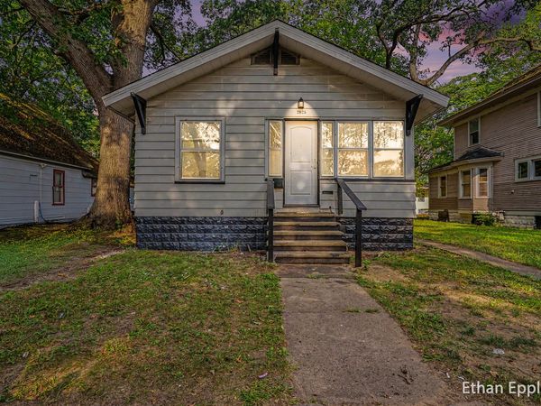 2825 7th Street, Muskegon Heights, MI 49444