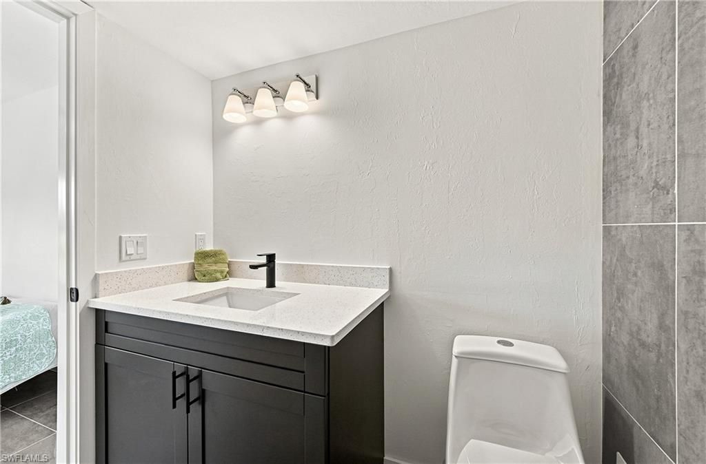 16881 Davis Rd , Unit 313, Fort Myers, FL 33908 Photo