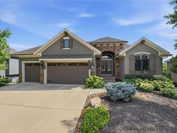 10423 W 168th Terrace, Overland Park, KS 66221