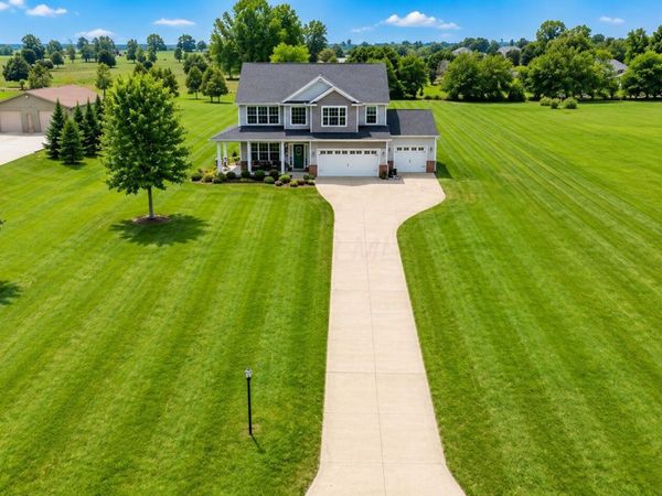 15115 Home Court , Ashville, OH 43103