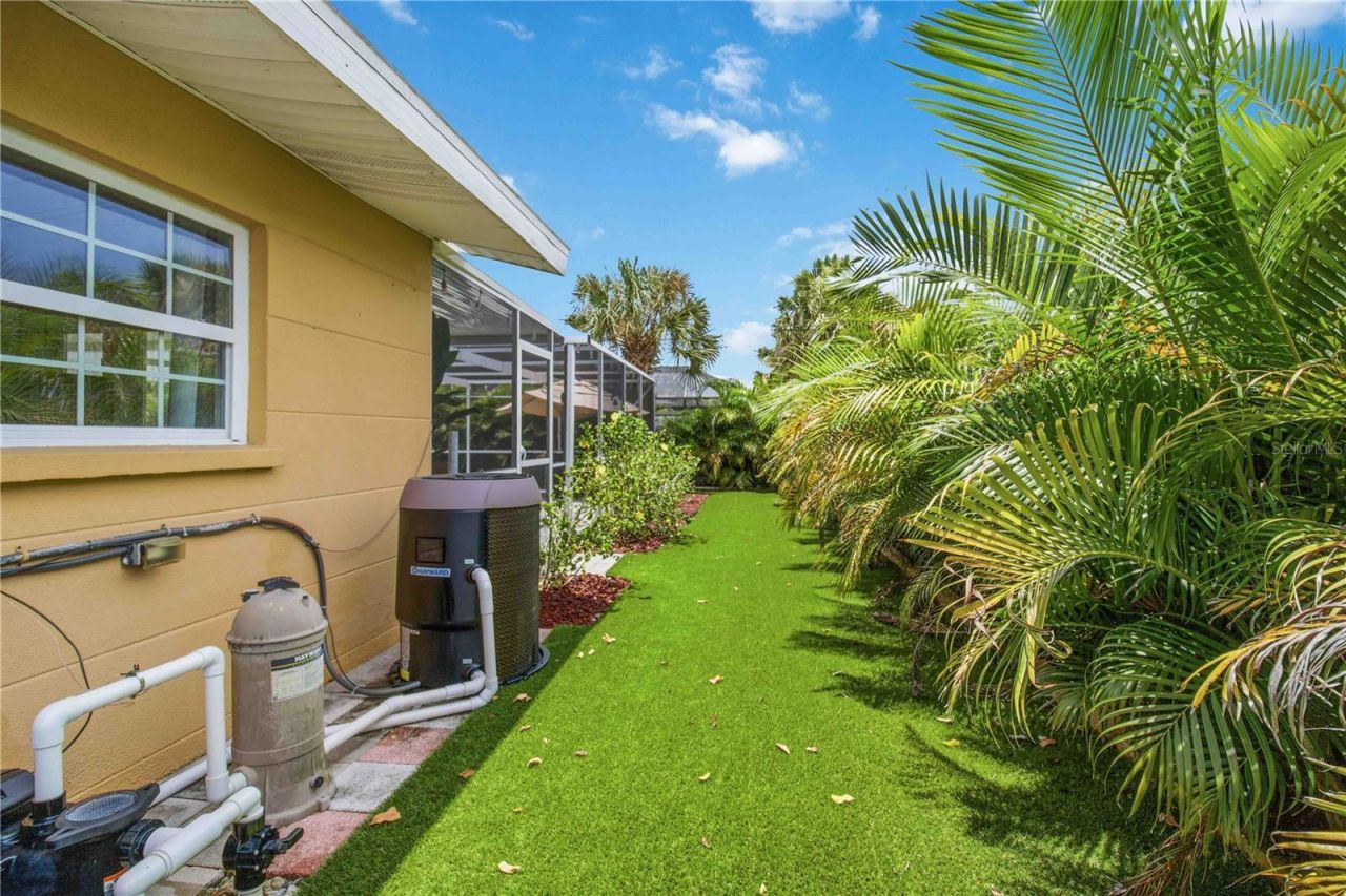 5720 24th Street Court W, Bradenton, FL 34207 Photo
