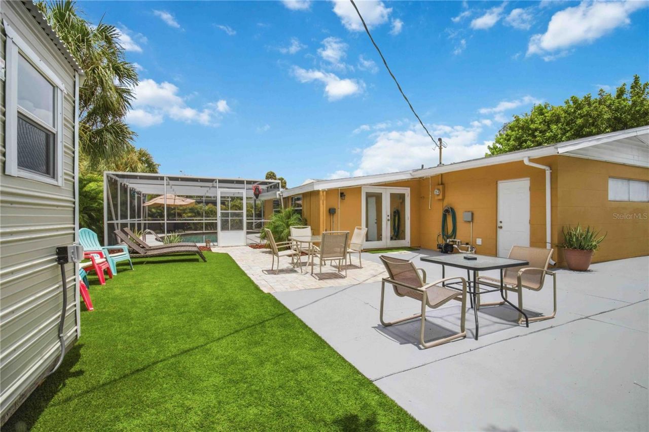5720 24th Street Court W, Bradenton, FL 34207 Photo