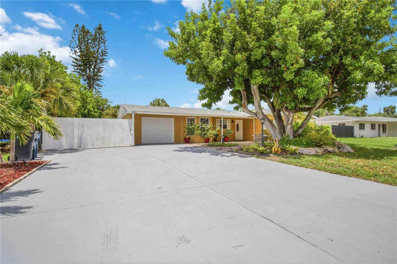 5720 24th Street Court W, Bradenton, FL 34207 Photo