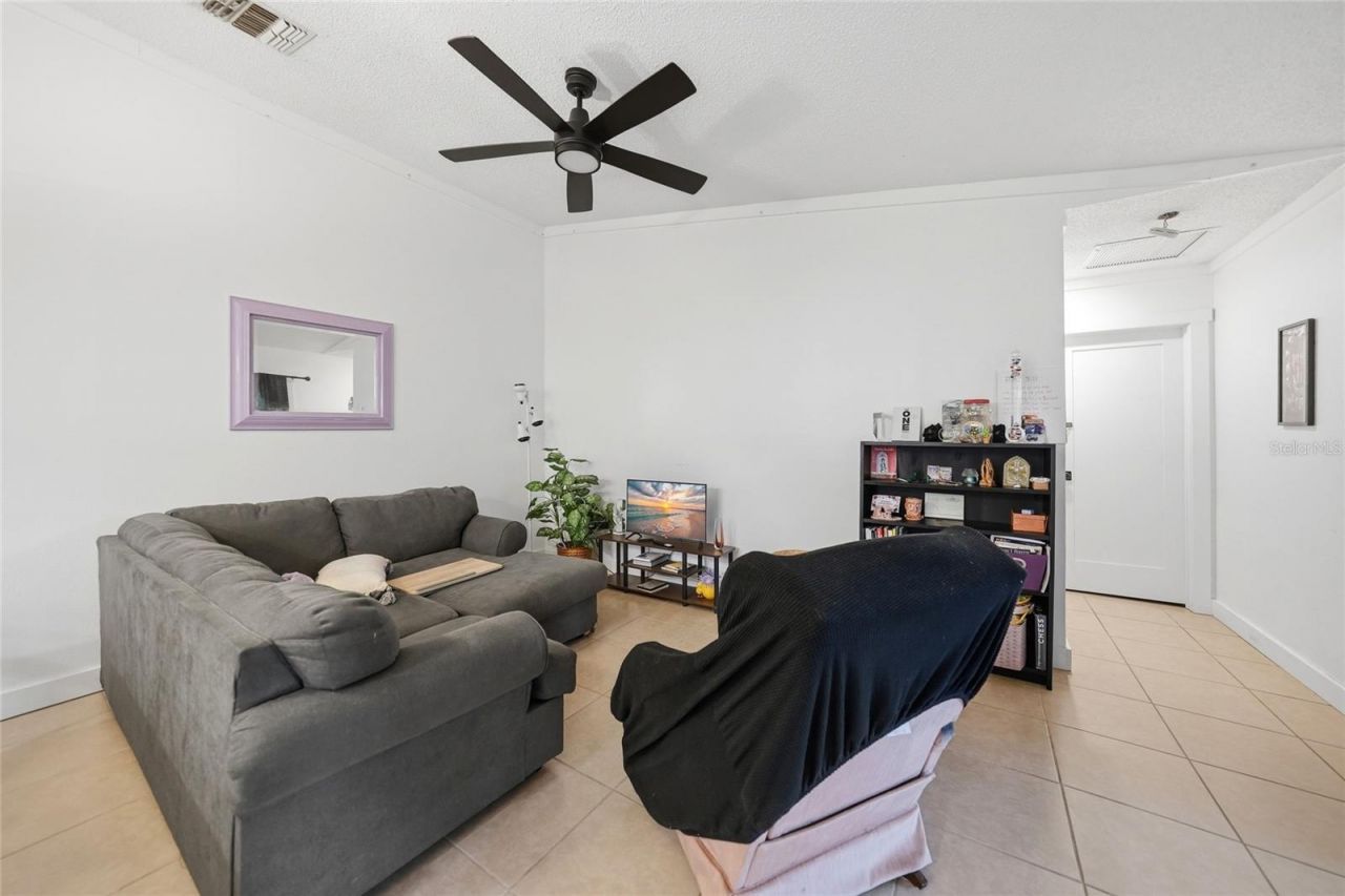 5625 Foxlake Drive, North Fort Myers, FL 33917 Photo