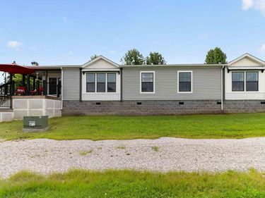 126 Linda Lou Lane, Science Hill, KY 42553