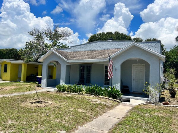1109 Colonial Road, Unit A & B, Fort Pierce, FL 34950