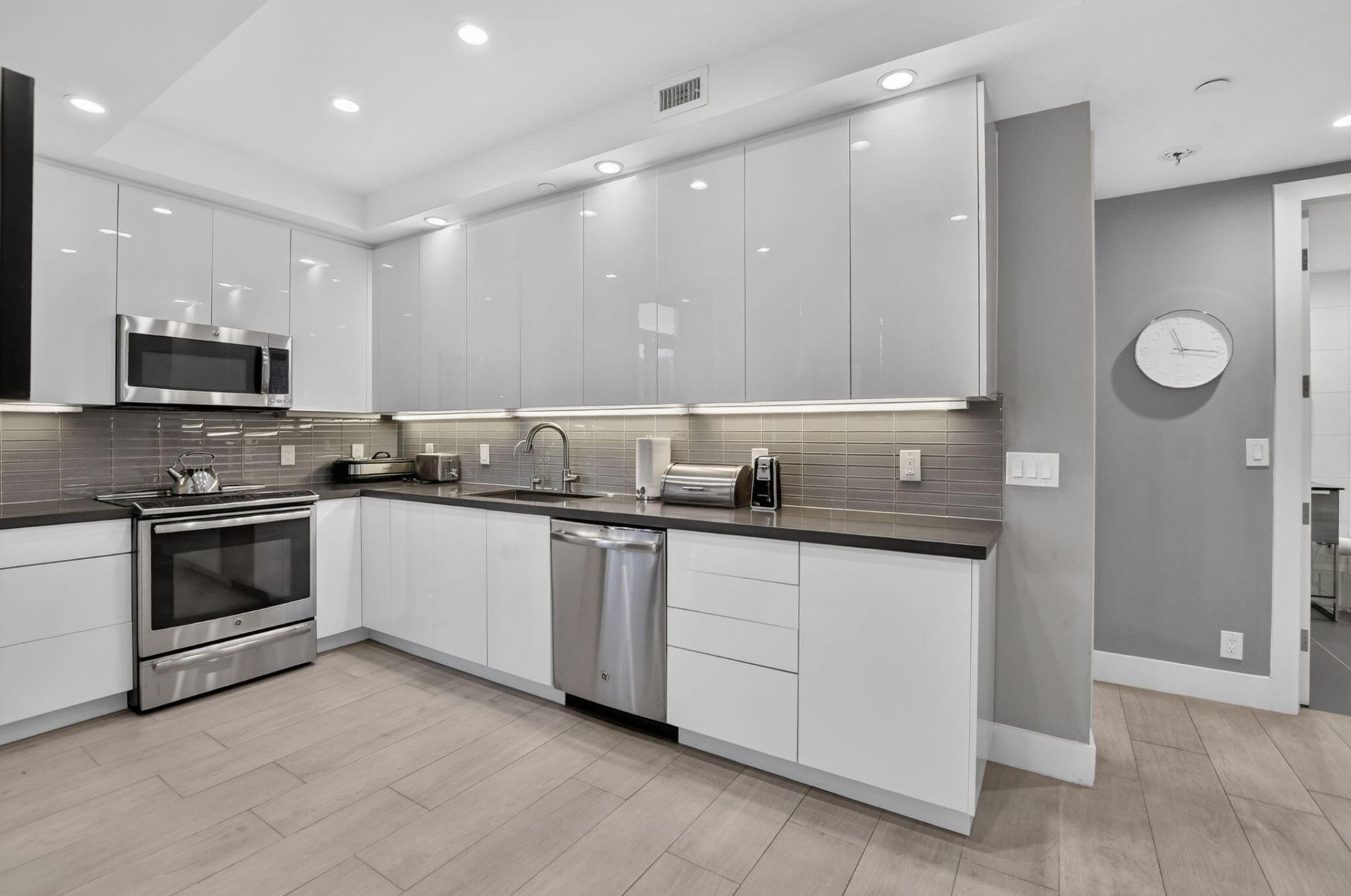 7847 Lakeside Boulevard, Unit 1015, Boca Raton, FL 33434 Photo