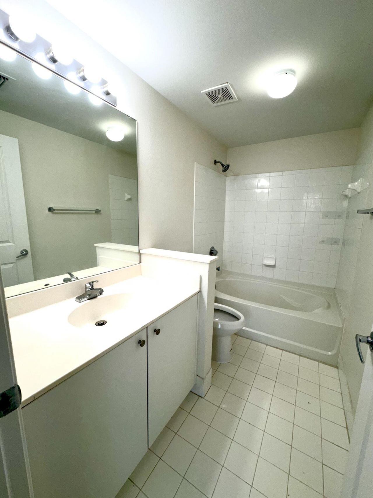 5840 W Sample Road, Unit 303, Coral Springs, FL 33067 Photo