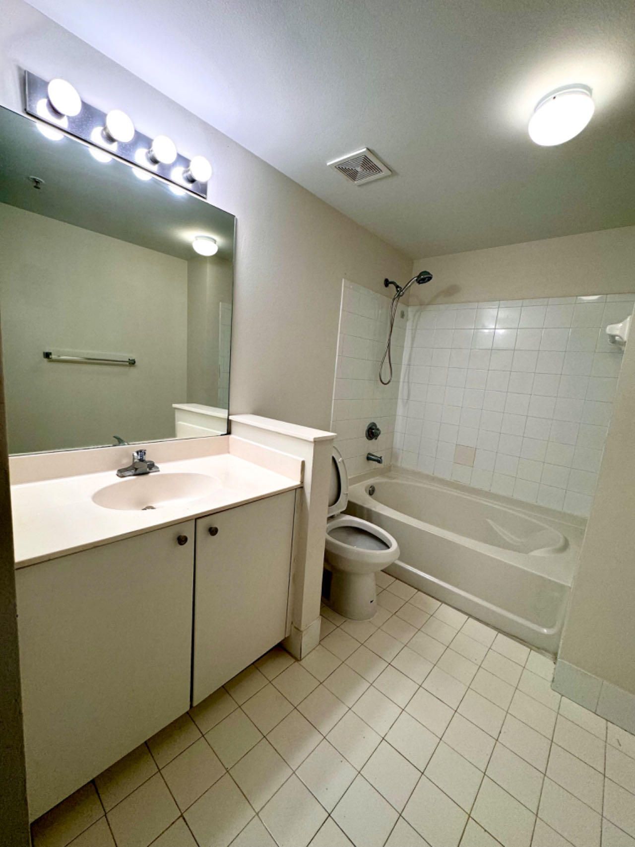 5840 W Sample Road, Unit 303, Coral Springs, FL 33067 Photo