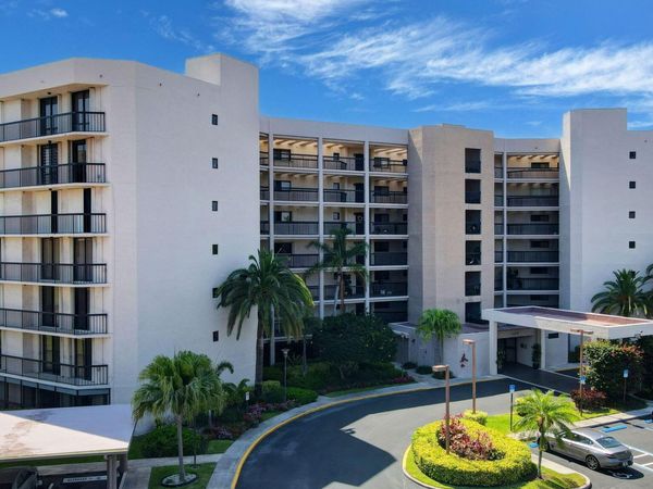 5279 FOUNTAINS Drive S, Unit 304, Lake Worth, FL 33467
