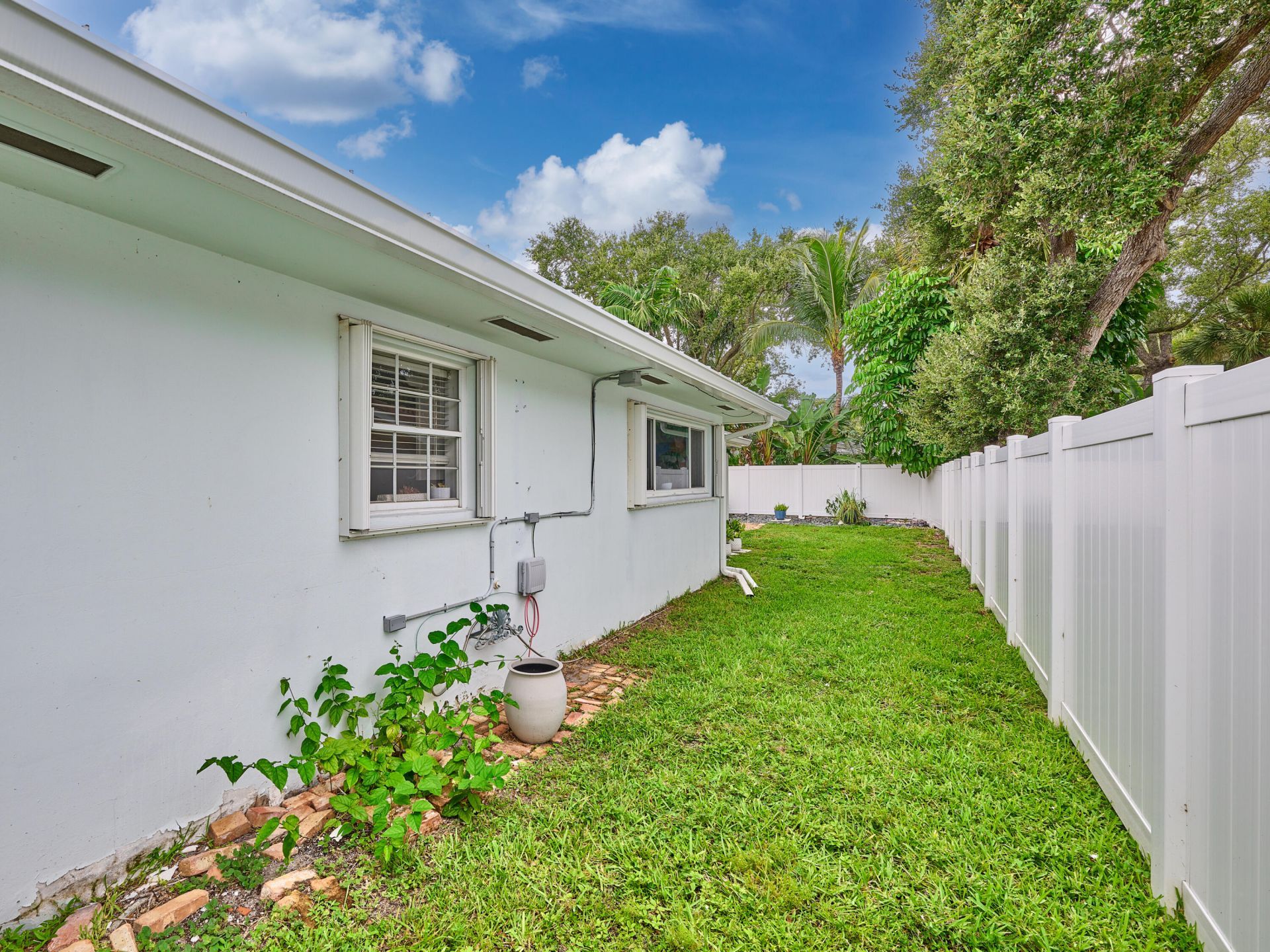 683 SW 2nd Street, Boca Raton, FL 33486 Photo