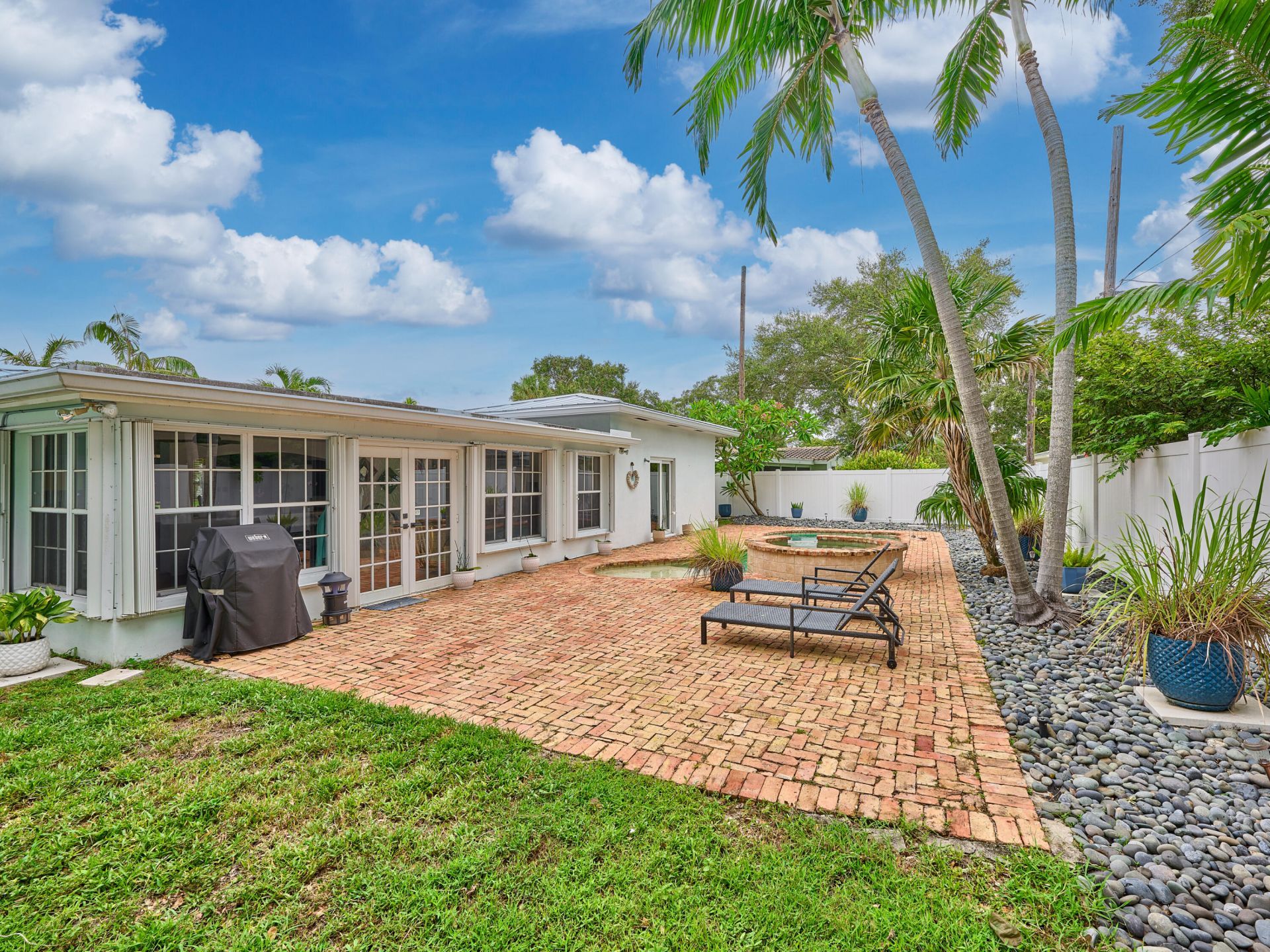 683 SW 2nd Street, Boca Raton, FL 33486 Photo