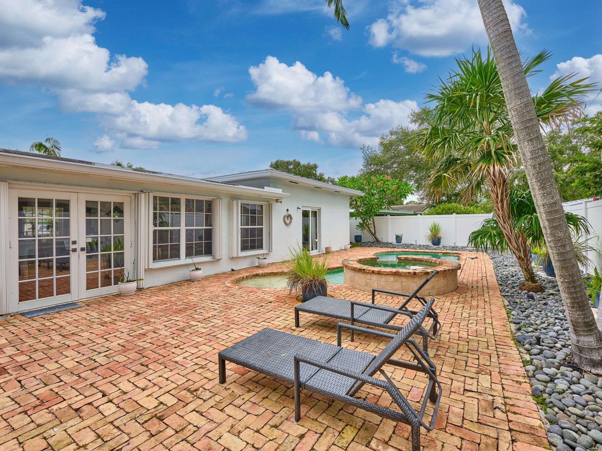683 SW 2nd Street, Boca Raton, FL 33486 Photo