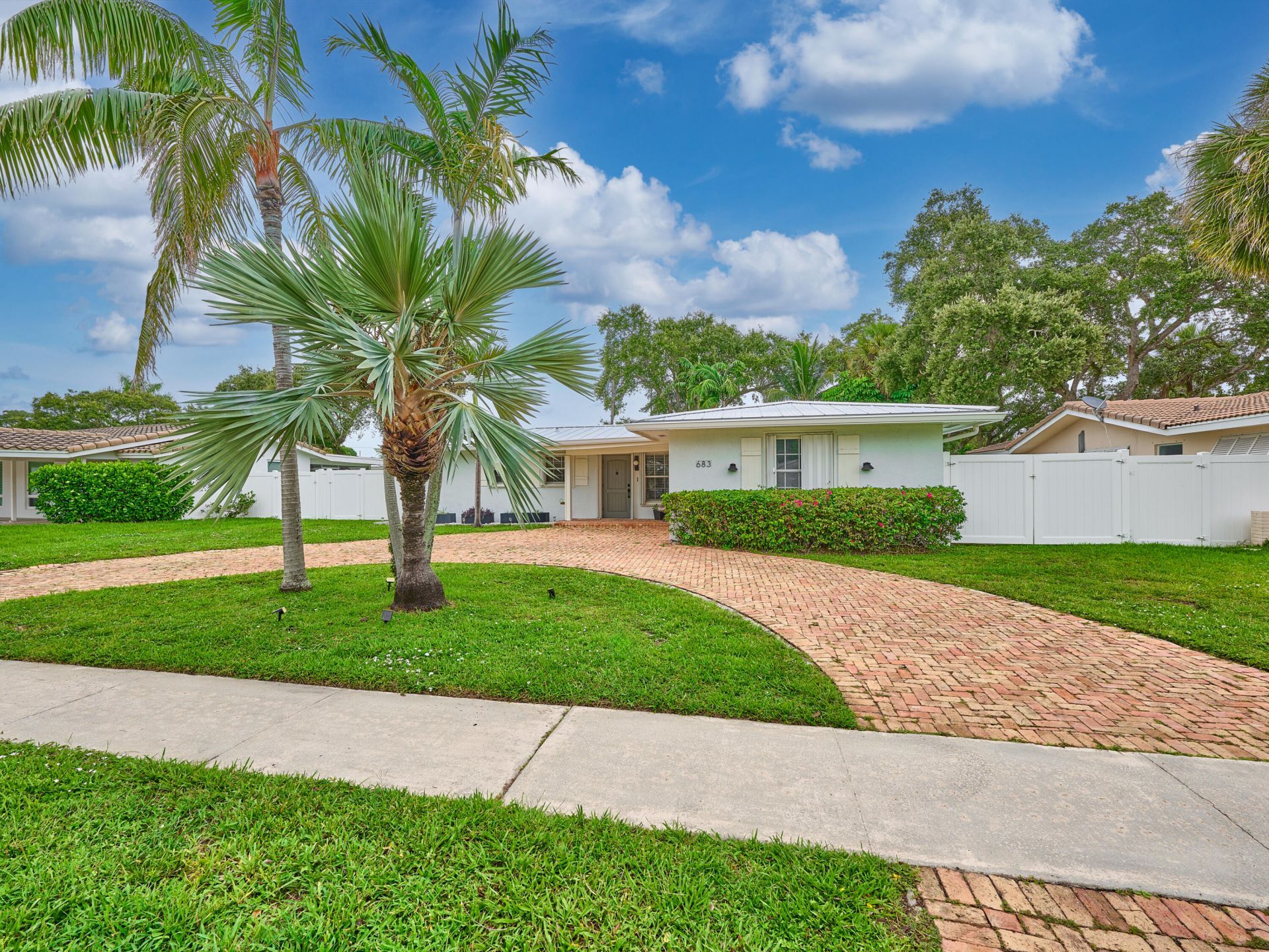 683 SW 2nd Street, Boca Raton, FL 33486 Photo