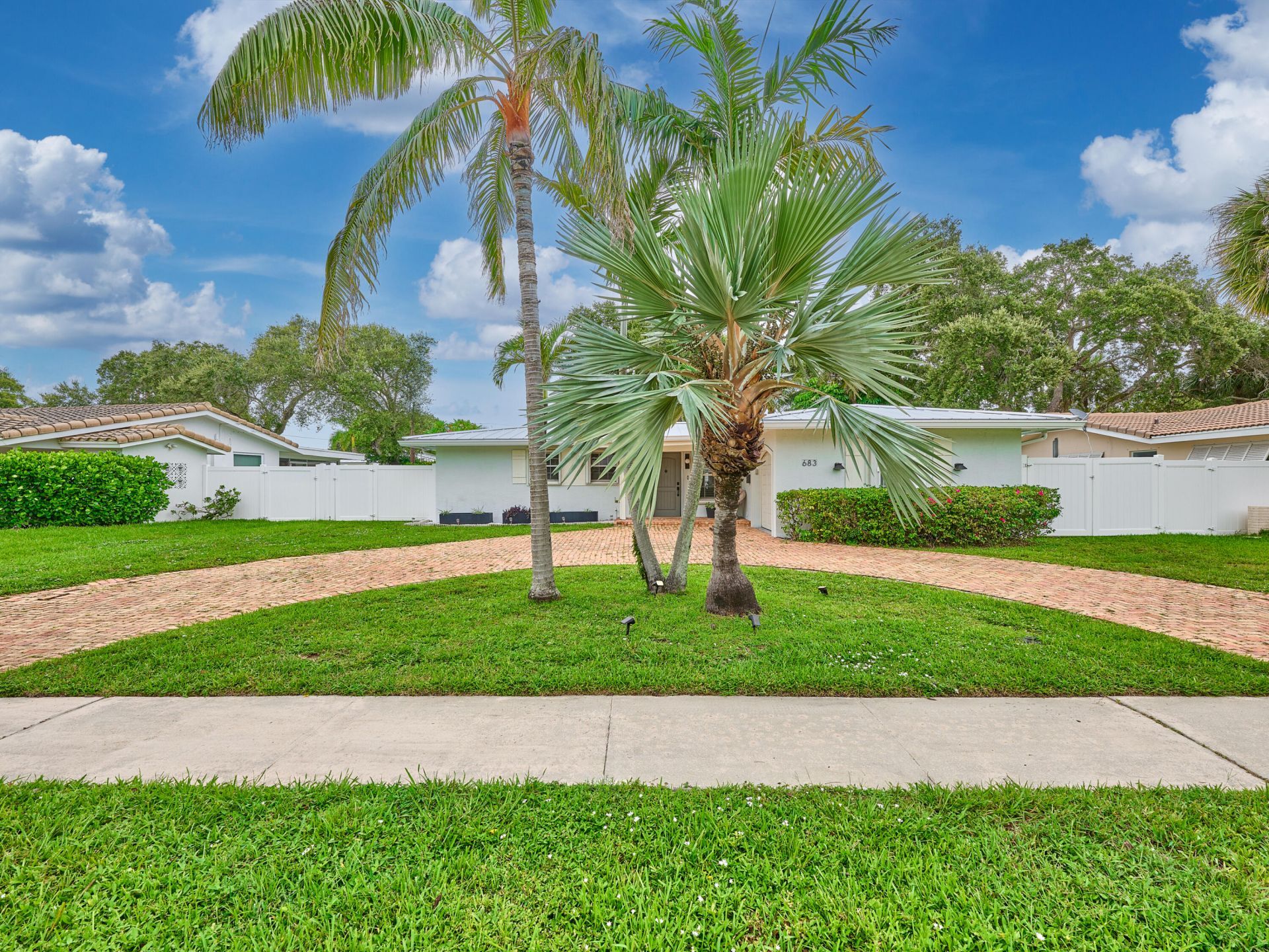 683 SW 2nd Street, Boca Raton, FL 33486 Photo