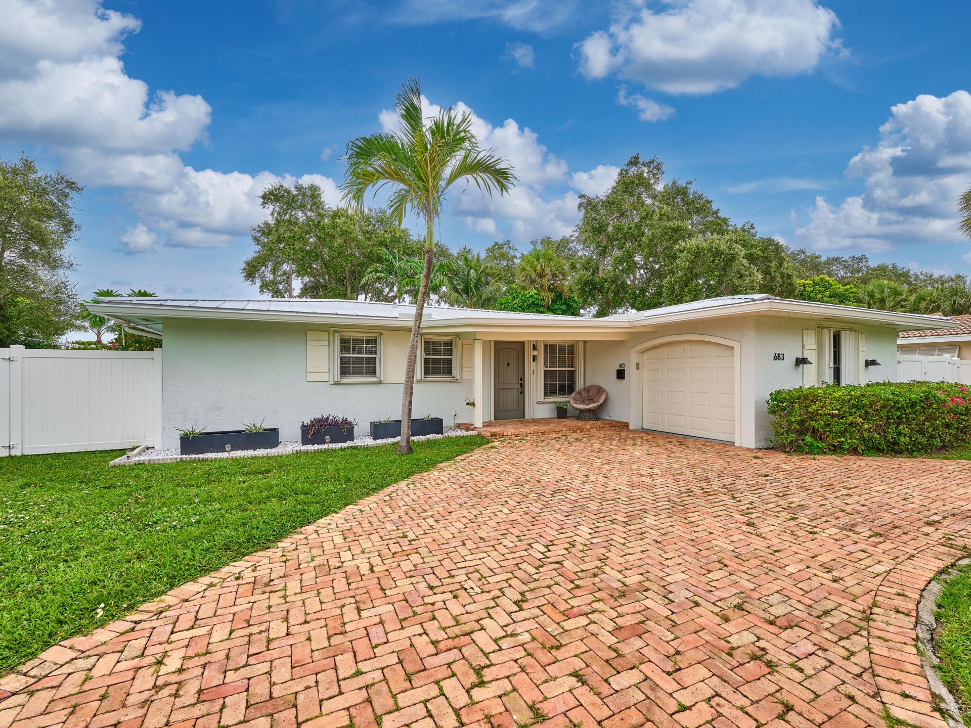 683 SW 2nd Street, Boca Raton, FL 33486 Photo