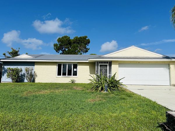 2486 SE WISHBONE Road, Port St. Lucie, FL 34952